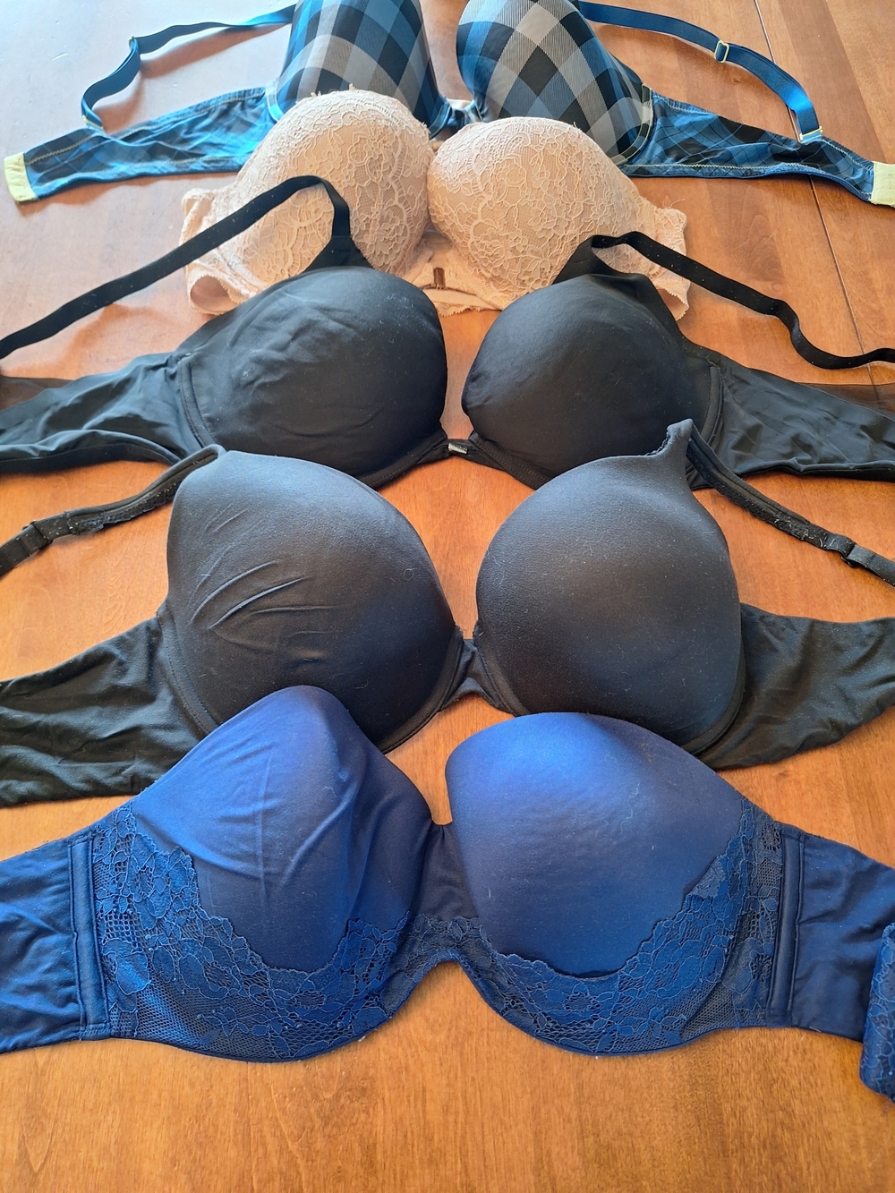Victoria's Secret Mixed Color T-Shirt & Lace Bras - Black, Navy, Cream, Plaid
